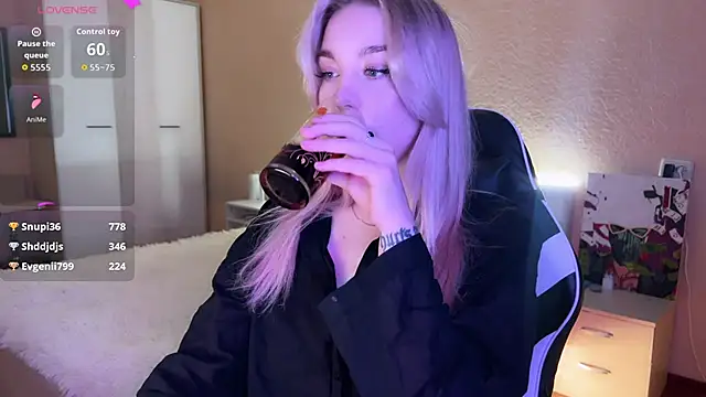 Snapshot of ariashaa chatting on November 1, 2025, 3:03 pm ariashaa online show from November 1, 2025, 3:03 pm