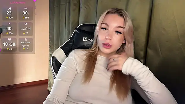 Snapshot of ariashaa chatting on November 14, 2025, 4:38 pm ariashaa online show from November 14, 2025, 4:38 pm