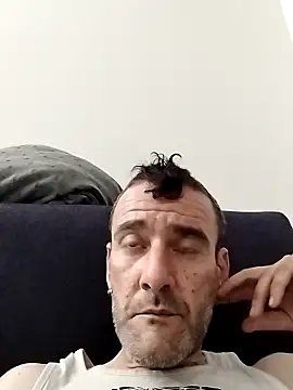 Snapshot of raulacab chatting on May 15, 2026, 7:54 pm raulacab online show from May 15, 2026, 7:54 pm