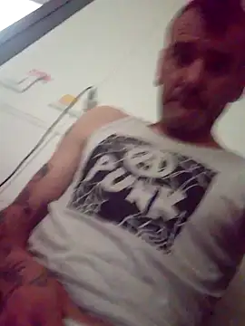 Snapshot of raulacab chatting on May 16, 2026, 10:47 am raulacab online show from May 16, 2026, 10:47 am