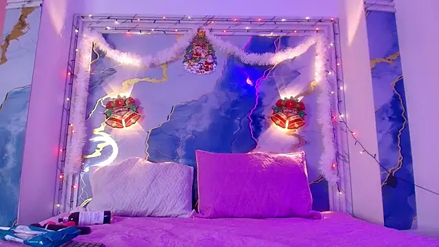 lorrayne  online show from December 2, 2025, 12:10 pm