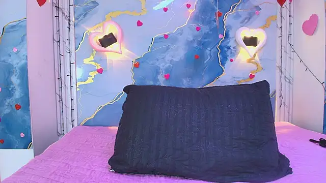 Snapshot of lorrayne_ chatting on February 19, 2026, 12:12 pm lorrayne online show from February 19, 2026, 12:12 pm