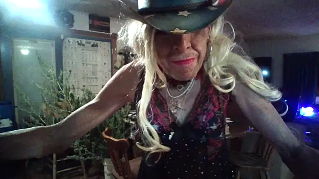 CROSSCOUNTRY1 online show from November 16, 2025, 1:00 am