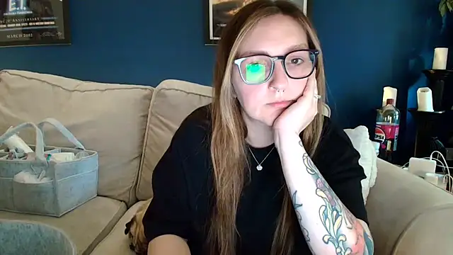 short sweetpea online show from May 11, 2026, 2:45 pm