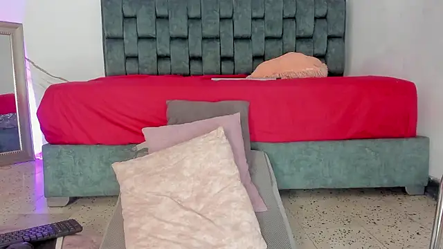 Snapshot of IsiisLovei chatting on March 19, 2026, 2:54 pm IsiisLovei online show from March 19, 2026, 2:54 pm