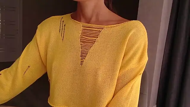 Snapshot of Varonica_Caprii chatting on October 6, 2025, 9:07 am Varonica Caprii online show from October 6, 2025, 9:07 am