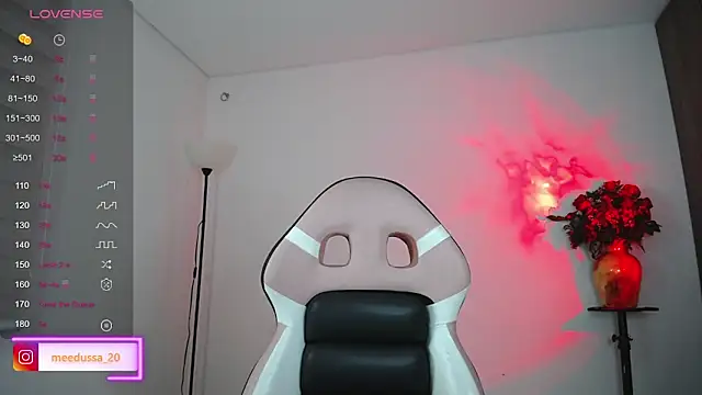 meedussa 20  online show from February 22, 2026, 9:19 am