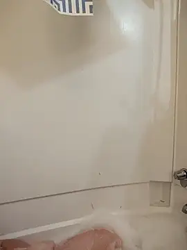 atlwebbie75 online show from April 20, 2026, 8:50 am