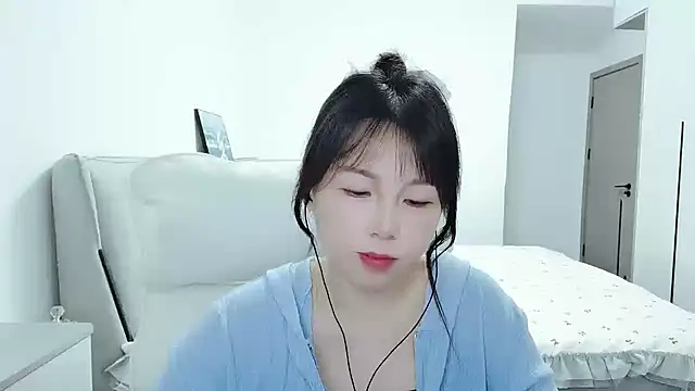 Sunset glow online show from October 20, 2025, 7:53 am