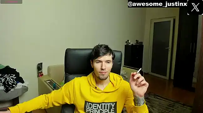 awesomejustin online show from December 9, 2024, 6:25 pm