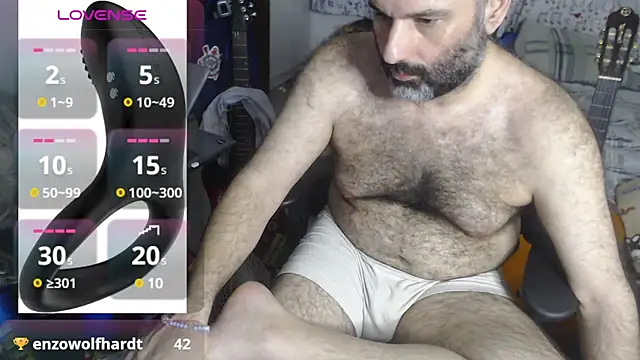 Snapshot of DarkRosa chatting on February 4, 2025, 12:40 am DarkRosa online show from February 4, 2025, 12:40 am