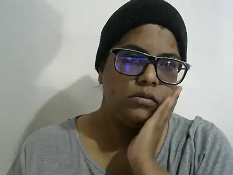 Sultryindianx100 online show from April 21, 2026, 6:09 am