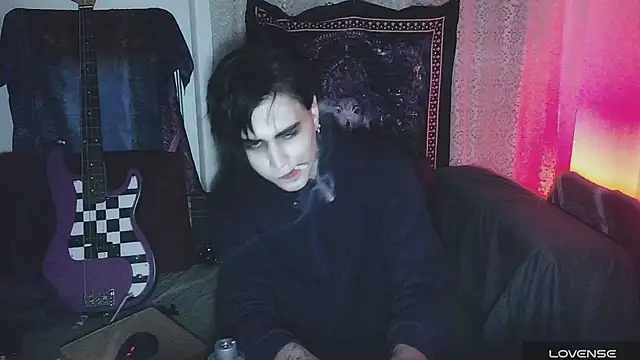 sademobeer online show from December 4, 2025, 1:59 am