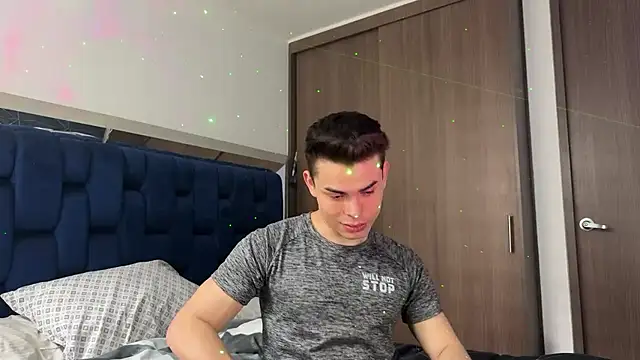 Snapshot of alejooo_twink chatting on February 13, 2025, 6:38 pm alejooo twink online show from February 13, 2025, 6:38 pm