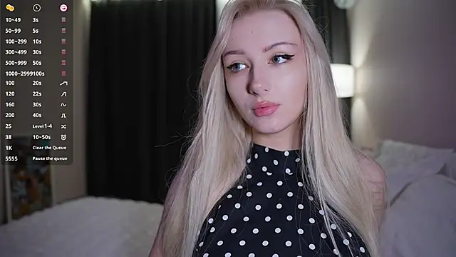 Snapshot of CatchMe1 chatting on October 26, 2025, 6:25 pm CatchMe1 online show from October 26, 2025, 6:25 pm