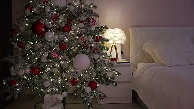 Snapshot of CatchMe1 chatting on November 24, 2025, 4:51 pm CatchMe1 online show from November 24, 2025, 4:51 pm