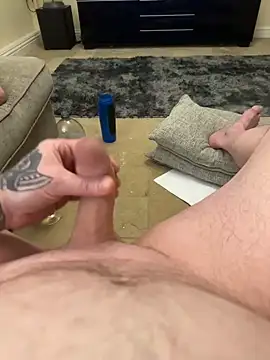 Snapshot of Dannyboy1430 chatting on March 18, 2025, 12:05 am Dannyboy1430 online show from March 18, 2025, 12:05 am