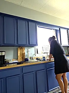 Nikkierosee online show from October 2, 2025, 2:13 pm