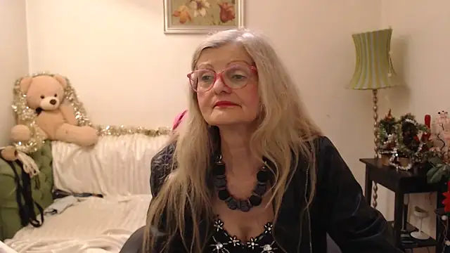 Snapshot of BlairFort chatting on December 31, 2024, 11:20 am BlairFort online show from December 31, 2024, 11:20 am