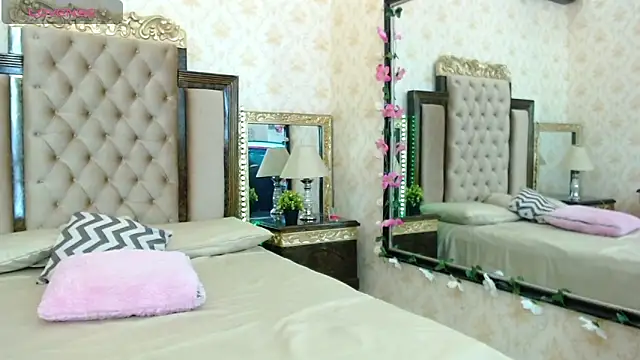 PamelaTomson online show from March 22, 2025, 1:19 pm