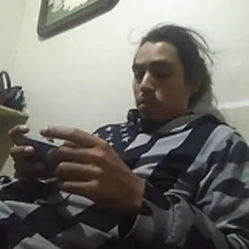 AlexAlejandro13 online show from April 19, 2026, 2:11 am