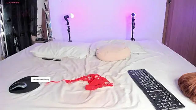 AgathaFoxx online show from February 3, 2026, 5:51 pm