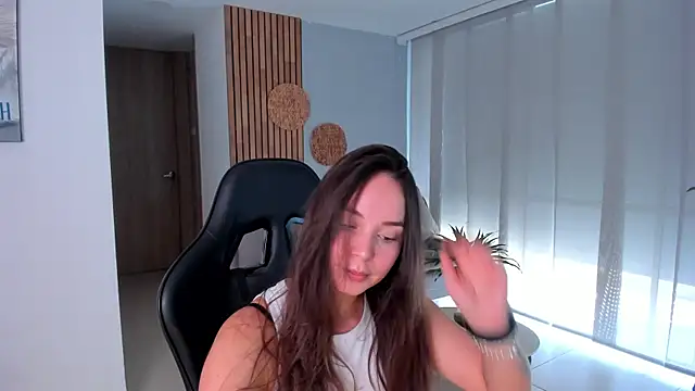AnnieHallX online show from August 7, 2026, 9:17 pm