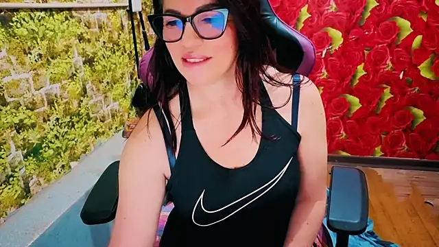 andrea24080 online show from July 1, 2026, 2:51 pm