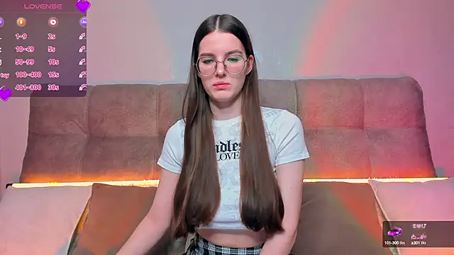 Snapshot of AriellaTesk chatting on December 16, 2024, 1:21 am AriellaTesk online show from December 16, 2024, 1:21 am