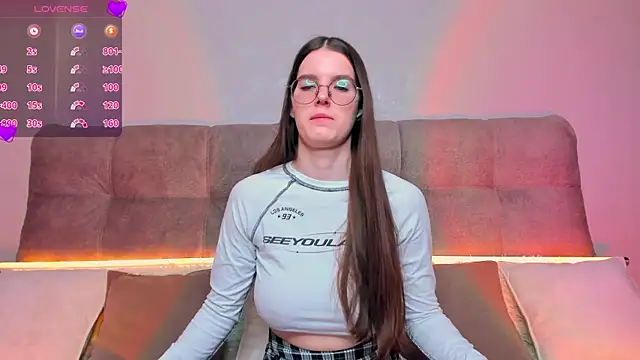 Snapshot of AriellaTesk chatting on December 16, 2024, 4:23 am AriellaTesk online show from December 16, 2024, 4:23 am