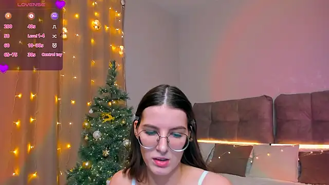 Snapshot of AriellaTesk chatting on January 4, 2025, 8:49 am AriellaTesk online show from January 4, 2025, 8:49 am