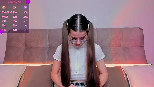 Snapshot of AriellaTesk chatting on February 6, 2025, 5:14 am AriellaTesk online show from February 6, 2025, 5:14 am