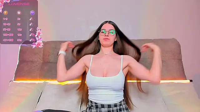 Snapshot of AriellaTesk chatting on November 20, 2025, 4:34 am AriellaTesk online show from November 20, 2025, 4:34 am