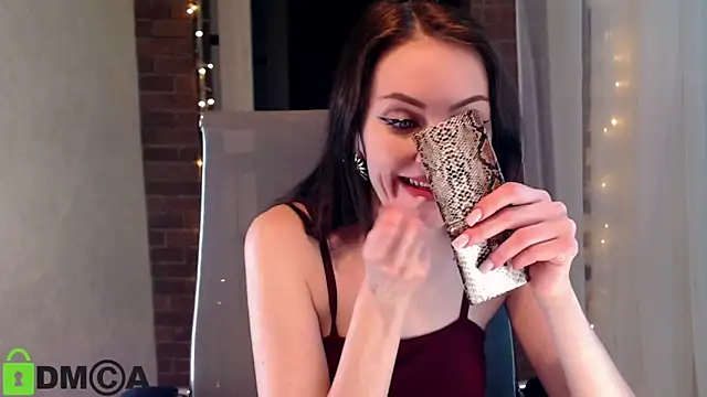 ms kelarini online show from March 10, 2025, 2:48 pm