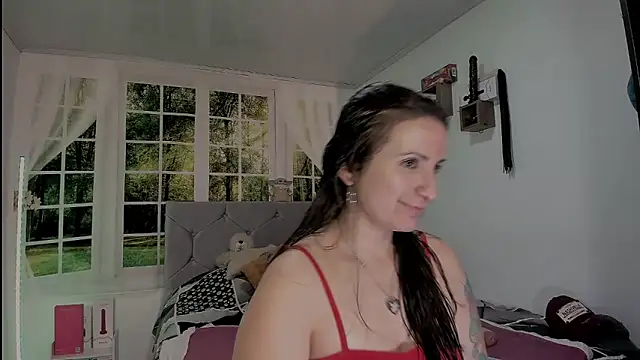 vanessabrown  online show from April 7, 2026, 7:03 pm