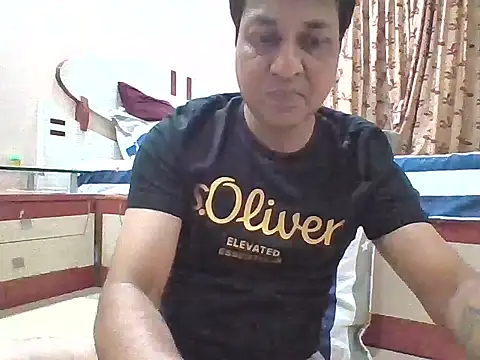 Snapshot of d_porsche9 chatting on February 7, 2026, 8:34 pm d porsche9 online show from February 7, 2026, 8:34 pm