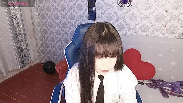 Snapshot of MissValday chatting on November 7, 2025, 6:13 am MissValday online show from November 7, 2025, 6:13 am