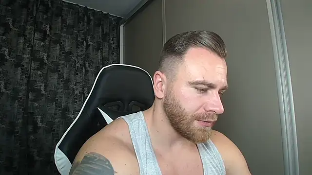 Snapshot of Thori92 chatting on December 6, 2024, 7:01 pm Thori92 online show from December 6, 2024, 7:01 pm