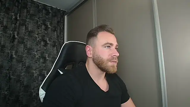 Snapshot of Thori92 chatting on December 7, 2024, 5:31 pm Thori92 online show from December 7, 2024, 5:31 pm