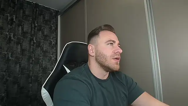 Snapshot of Thori92 chatting on January 11, 2025, 6:44 pm Thori92 online show from January 11, 2025, 6:44 pm