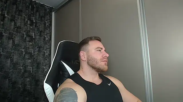 Snapshot of Thori92 chatting on January 13, 2025, 7:42 pm Thori92 online show from January 13, 2025, 7:42 pm