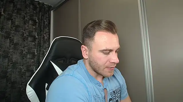 Snapshot of Thori92 chatting on January 16, 2025, 6:37 pm Thori92 online show from January 16, 2025, 6:37 pm