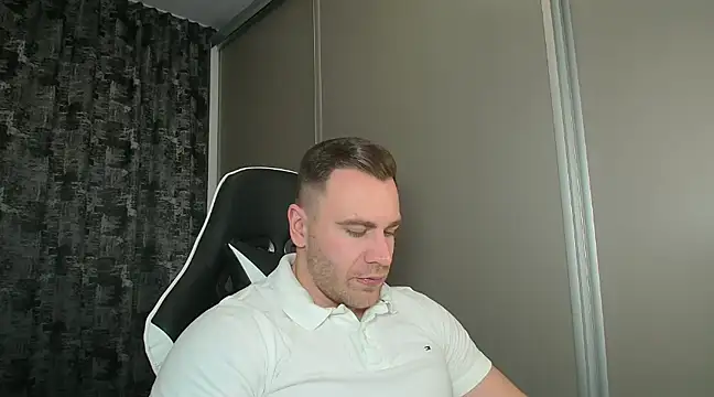 Snapshot of Thori92 chatting on January 24, 2025, 5:53 pm Thori92 online show from January 24, 2025, 5:53 pm