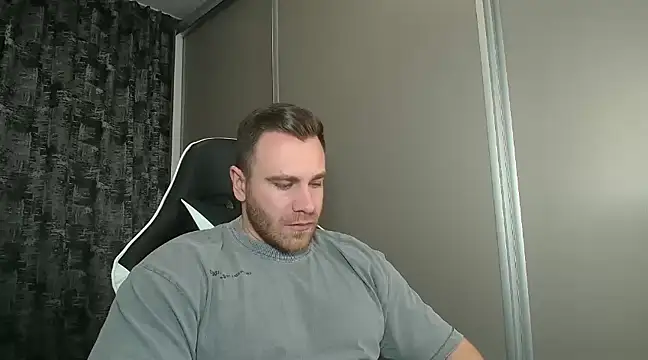 Snapshot of Thori92 chatting on February 3, 2025, 6:49 pm Thori92 online show from February 3, 2025, 6:49 pm