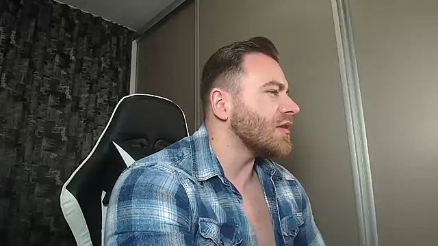 Snapshot of Thori92 chatting on February 20, 2025, 4:57 pm Thori92 online show from February 20, 2025, 4:57 pm