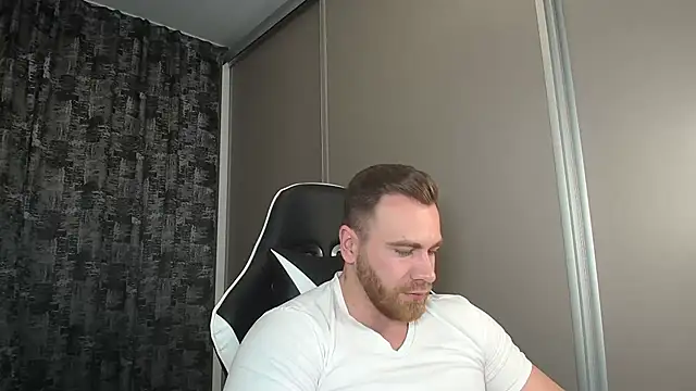 Snapshot of Thori92 chatting on March 6, 2025, 8:37 pm Thori92 online show from March 6, 2025, 8:37 pm