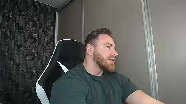 Snapshot of Thori92 chatting on March 10, 2025, 4:57 pm Thori92 online show from March 10, 2025, 4:57 pm