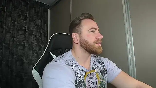 Snapshot of Thori92 chatting on March 11, 2025, 4:51 pm Thori92 online show from March 11, 2025, 4:51 pm