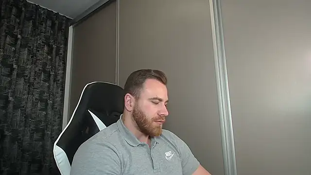 Snapshot of Thori92 chatting on March 13, 2025, 8:32 pm Thori92 online show from March 13, 2025, 8:32 pm