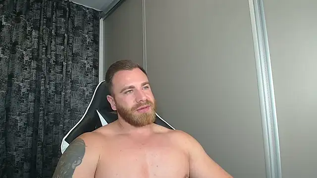 Snapshot of Thori92 chatting on September 10, 2025, 8:20 pm Thori92 online show from September 10, 2025, 8:20 pm